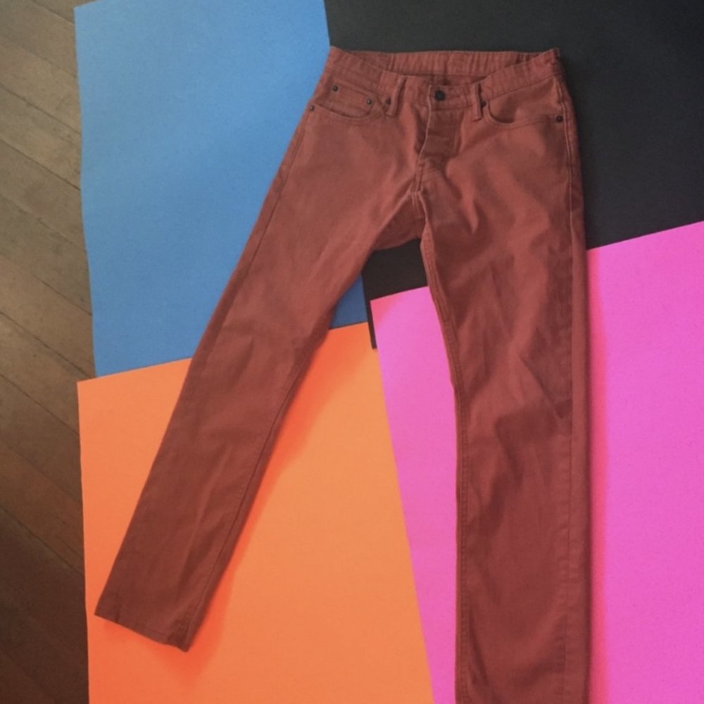 RED LEVI'S - Picture 2 of 6